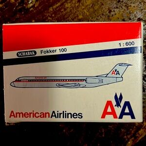 American Airlines Fokker 100 Model Scale 1:600 by Shabak